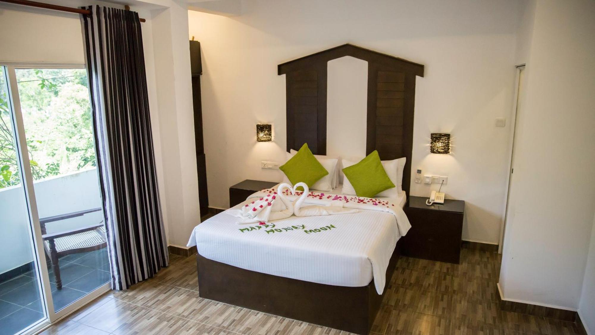 Sundaras Resort Ltd Дамбулла Экстерьер фото